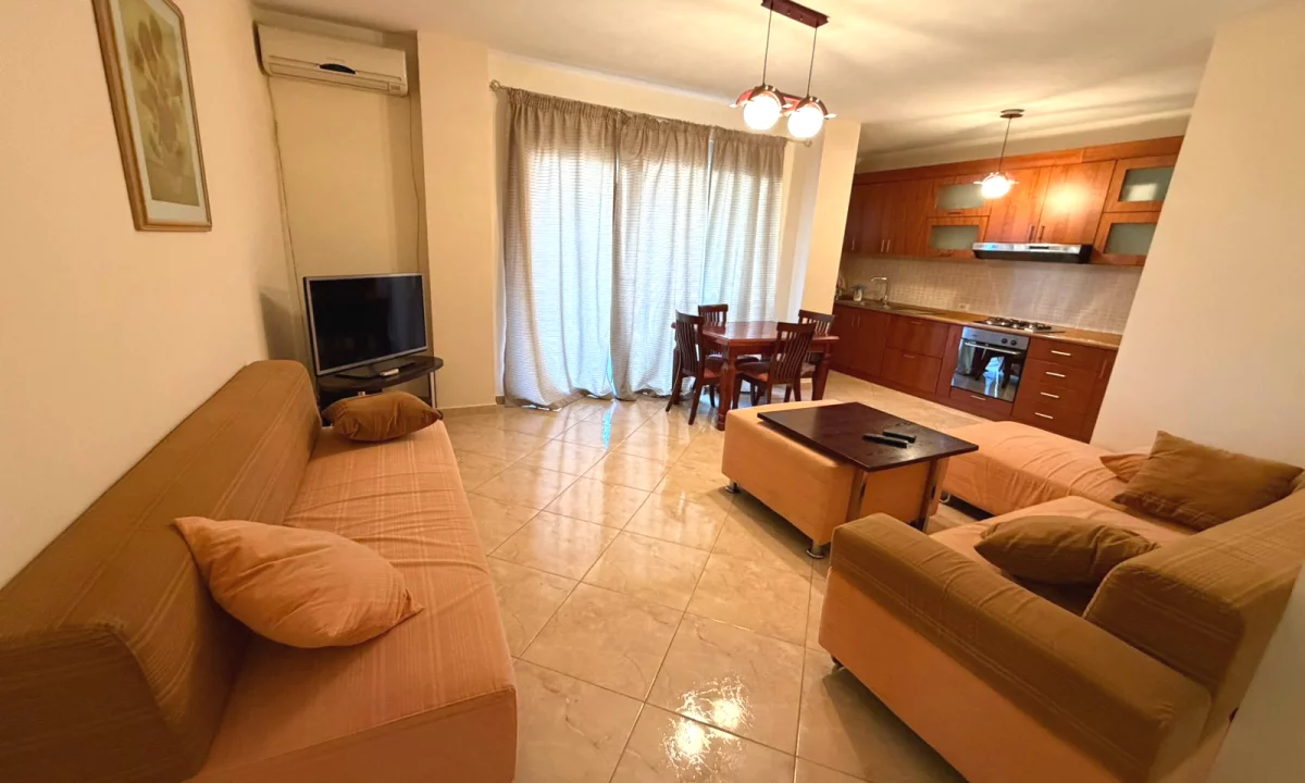 Shtepi me qera Apartament ne Tirane, 2+1, Mobilimi E mobiluar, Pagesa 750  Euro.