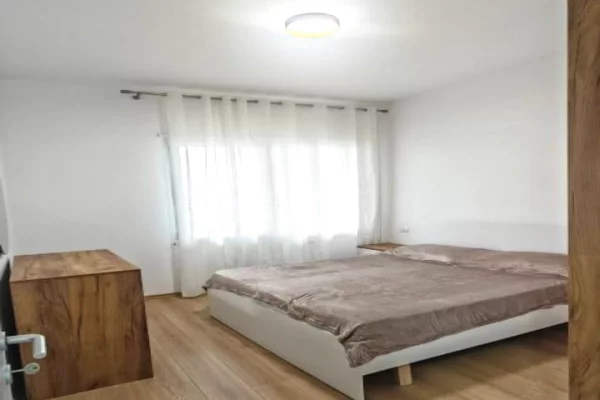Shtepi me qera Apartament ne Tirane, 1+1, Mobilimi E mobiluar, Pagesa 450  Euro.