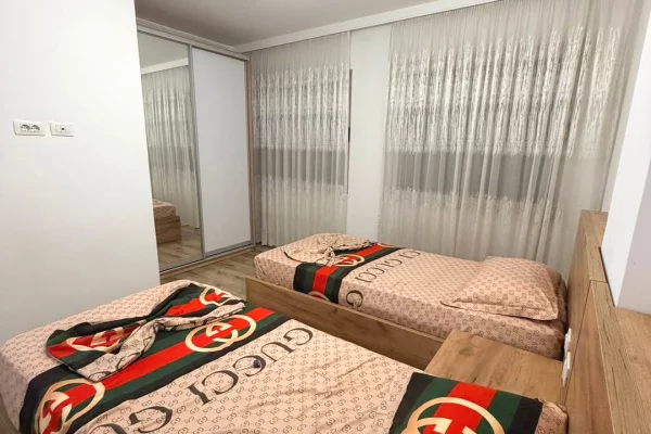 Appartamento in affitto a Tirana 1+1, Arredato