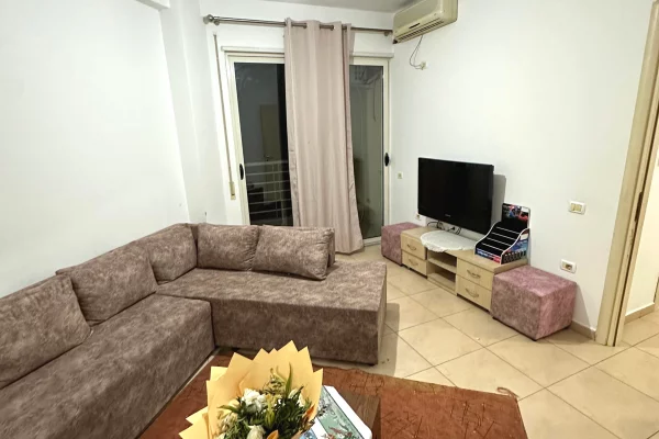 Apartament 1+1 me qera tek liqeni i thate 
