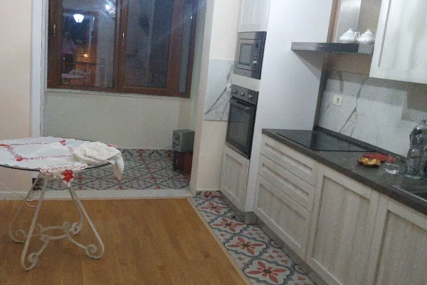 Jepet me qera 2+2+1 ballkon te hotel Black Diamond te Selvia