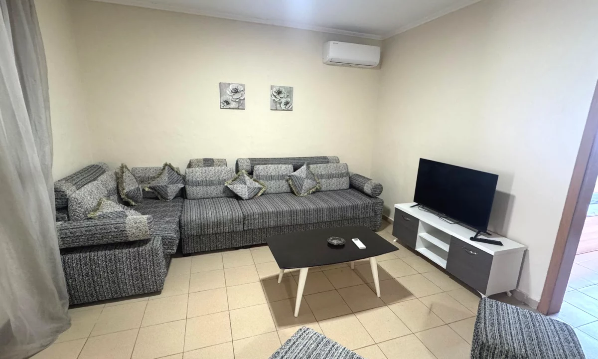 Shtepi me qera Apartament ne Tirane, 2+1, Mobilimi E mobiluar, Pagesa 550  Euro.