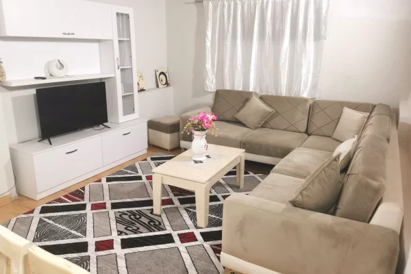 JEPET ME QERA🔥  Apartament 1+1  Ministria e Drejtesise ; Bulevardi Zogu I Pare