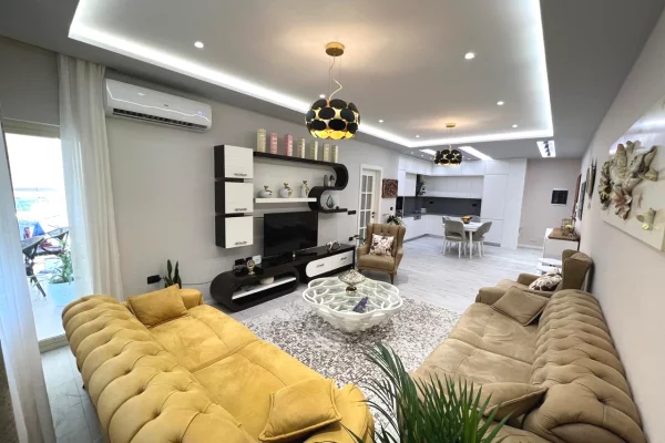 Shtepi me qera 2+1 ne Tirane - 900 Euro