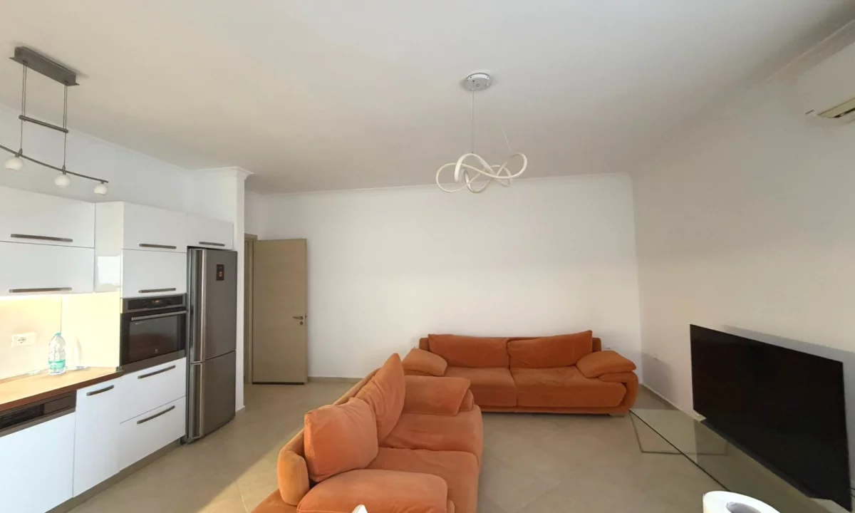 Shtepi me qera Apartament ne Tirane, 2+1, Mobilimi E mobiluar, Pagesa 800  Euro.