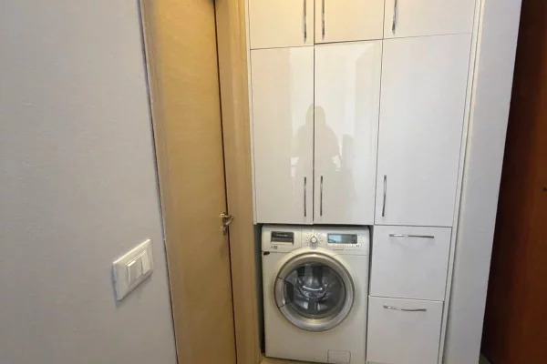 Shtepi me qera Apartament ne Tirane, 2+1, Mobilimi E mobiluar, Pagesa 800  Euro.