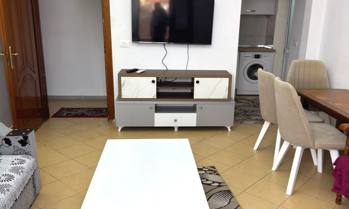 Shtepi me qera Apartament ne Tirane, 1+1, Mobilimi E mobiluar, Pagesa 35,000  Leke.