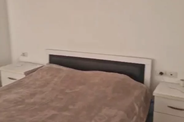 Shtepi me qera Apartament ne Tirane, 1+1, Mobilimi E mobiluar, Pagesa 35,000  Leke.