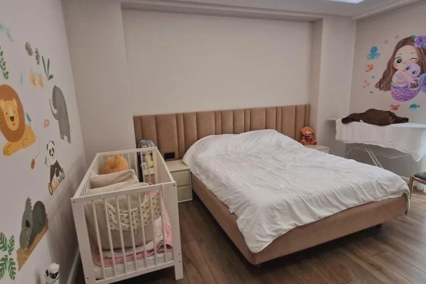 Appartamento in affitto a Tirana 3+1, Arredato