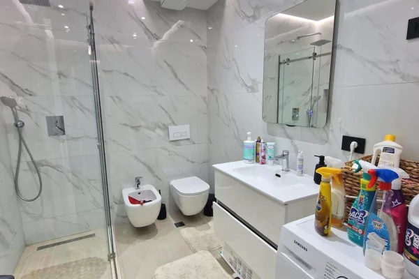 Appartamento in affitto a Tirana 3+1, Arredato