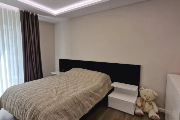 Appartamento in affitto a Tirana 3+1, Arredato