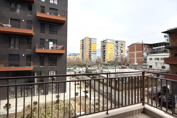 Appartamento in affitto a Tirana 2+1, Arredato