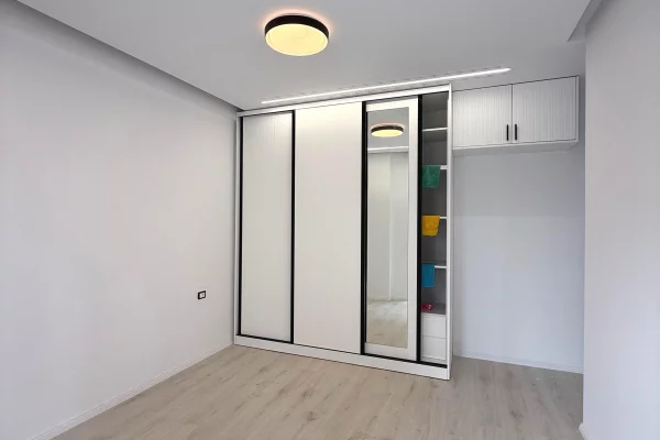 Appartamento in affitto a Tirana 2+1, Arredato