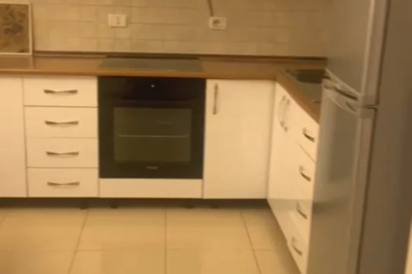 Appartamento in affitto a Tirana 1+1, Arredato