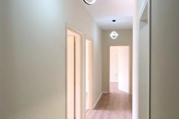 Shitet: Apartament 2+1  📍Kompleksi Molla, Astir