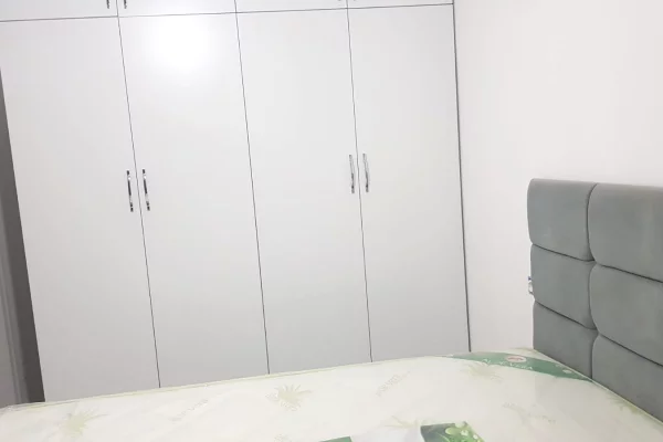 Shtepi me qera Apartament ne Tirane, 1+1, Mobilimi E mobiluar, Pagesa 700  Euro.