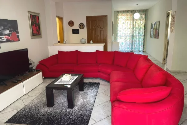 Jepet me qira apartament 2+1 në shtëpi private 📍 Rruga Qemal Stafa