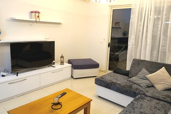 Jepet me qira apartament 1+1 📍 Fillimi i Rrugës së Elbasanit