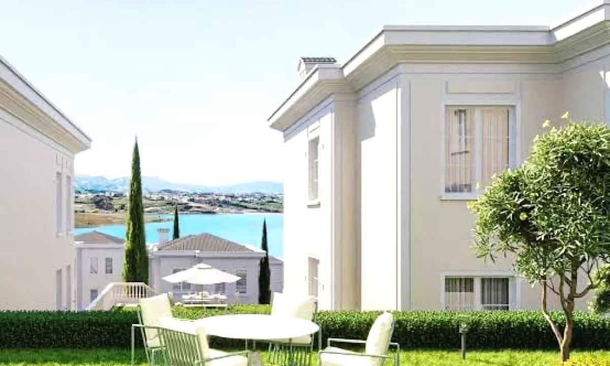Luxury villas for sale in Tirana 4+1, Furnished