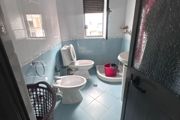 JEPET ME QIRA APARTAMENT 1+1 - PORCELAN, XHAMIA XHURA