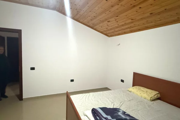 Shtepi me qera Apartament ne Tirane, 3+1, Mobilimi E mobiluar, Pagesa 800  Euro.