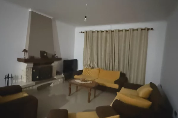 Shtepi me qera 3+1 ne Tirane - 800 Euro