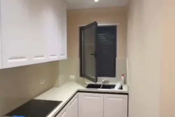 Appartamento in vendita a Tirana 2+1, Arredato