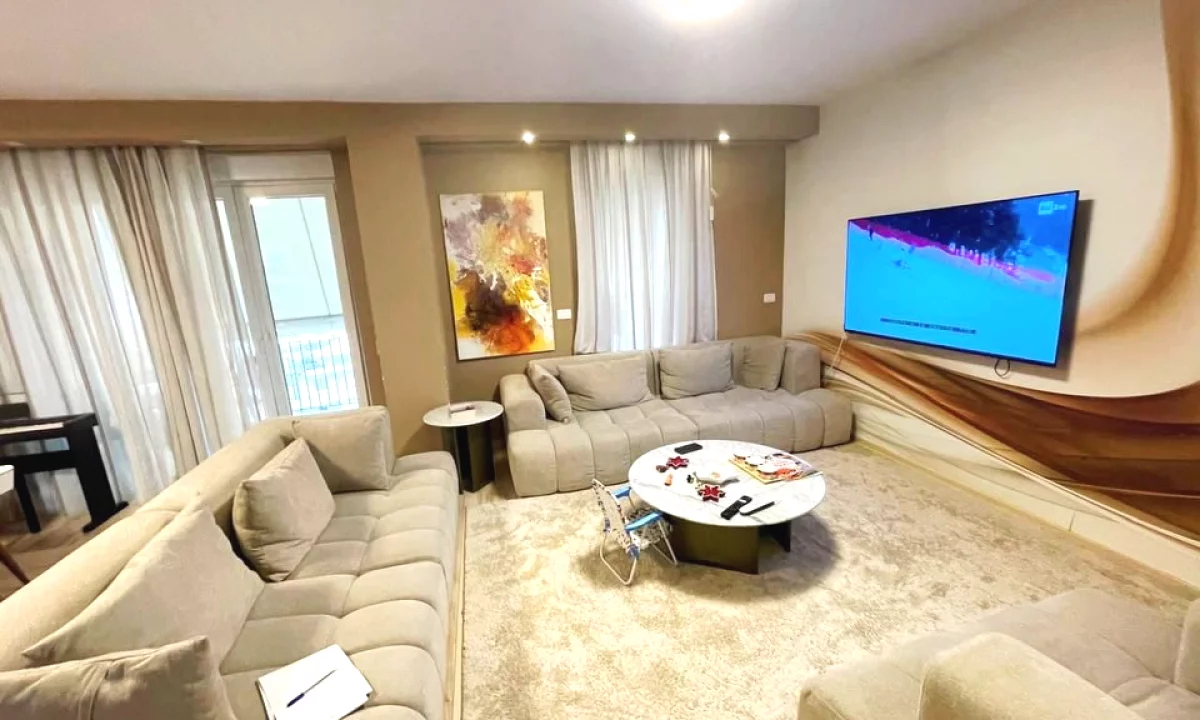 Shtepi ne shitje Apartament ne Tirane, 2+1, Mobilimi E mobiluar, Pagesa 223,000  Euro.