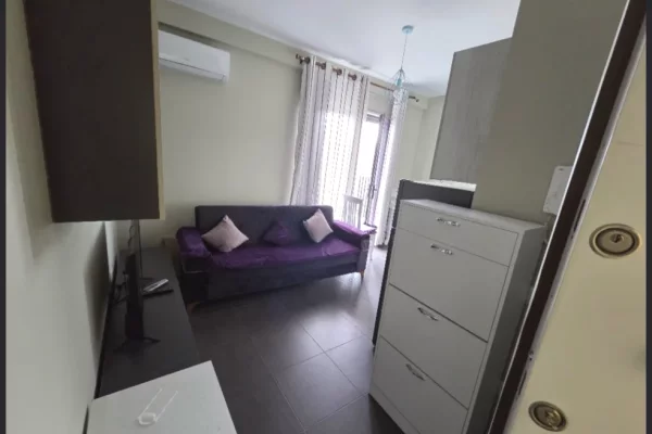 JEPET ME QIRA APARTAMENT 1+1 - RRUGA E ELBASANIT