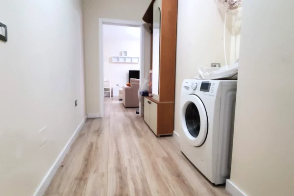 Appartamento in vendita a Tirana 1+1, Arredato