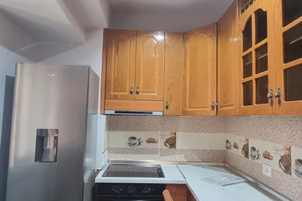 Appartamento in affitto a Tirana 2+1, Arredato