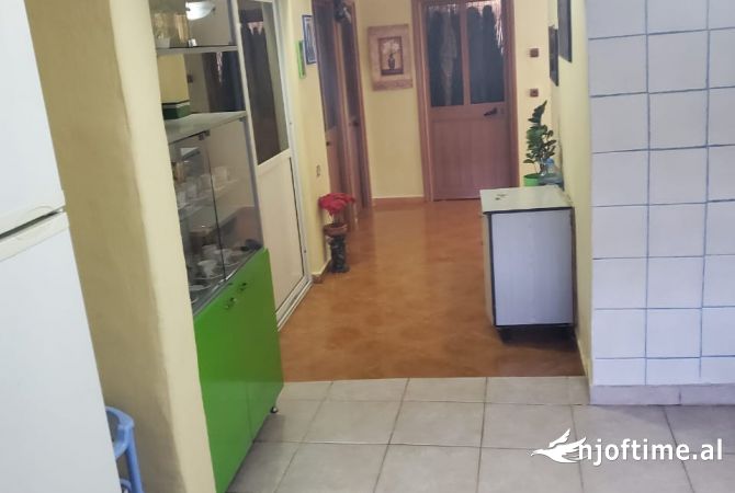 Shtepi ne shitje 3+1 ne Tirane - 200,000 Euro