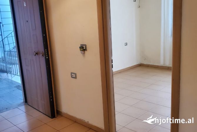 Shtepi ne shitje 2+1 ne Tirane - 105,000 Euro