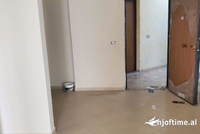 Shtepi ne shitje 2+1 ne Tirane - 107,000 Euro