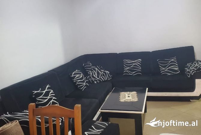 Shtepi me qera 2+1 ne Tirane - 35,000 Leke