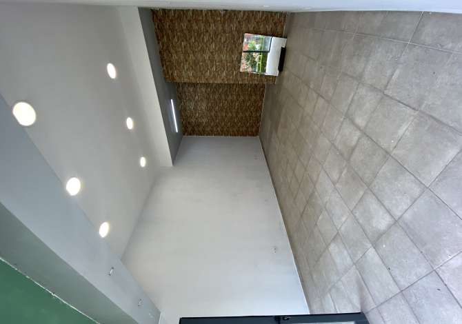 Ambient biznesi me qera 1+1 ne Tirane - 450 Euro