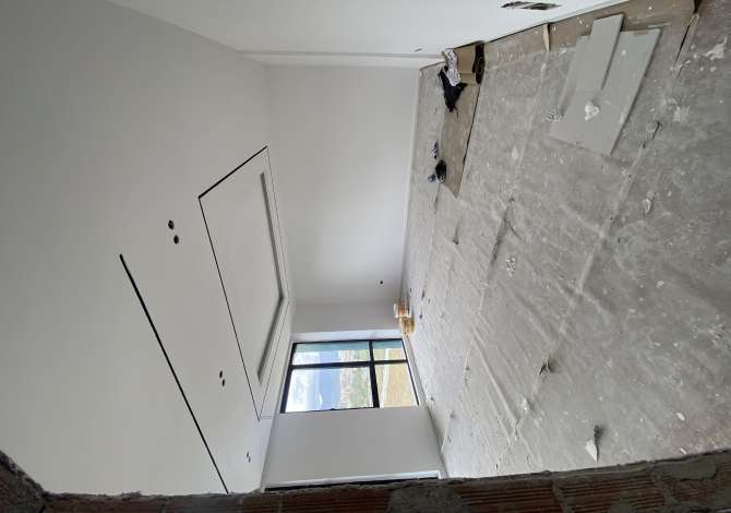 Shtepi ne shitje 1+1 ne Tirane - 130,000 Euro