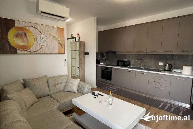 Shtepi me qera 2+1 ne Tirane - 700 Euro