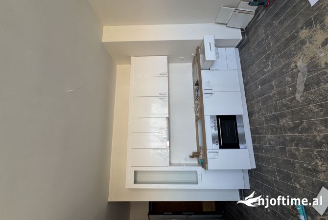 Shtepi me qera 2+1 ne Tirane - 50,000 Leke