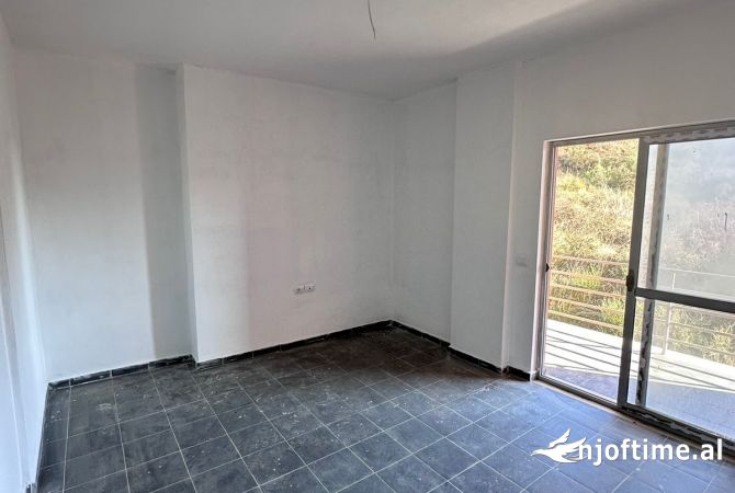 Shtepi ne shitje 2+1 ne Durres - 75,000 Euro
