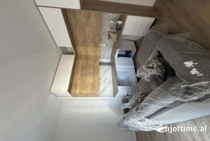 Shtepi me qera 1+1 ne Tirane - 50,000 Leke