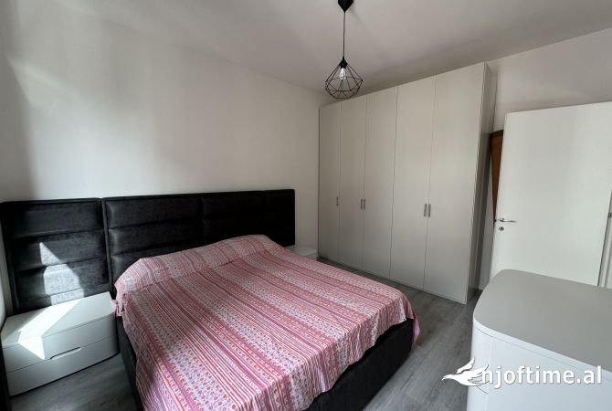 Shtepi me qera Apartament ne Tirane, 1+1, Mobilimi E mobiluar, Pagesa 550  Euro.