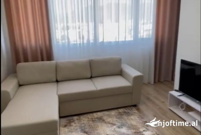 Shtepi me qera 2+1 ne Tirane - 500 Euro