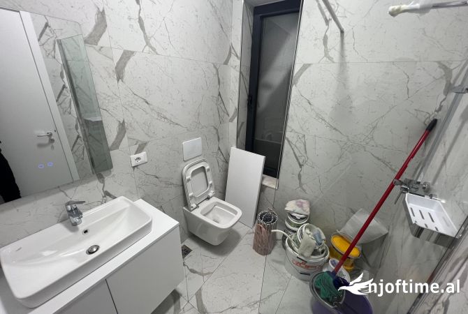Shtepi me qera Apartament ne Tirane, 2+1, Mobilimi E mobiluar, Pagesa 650  Euro.
