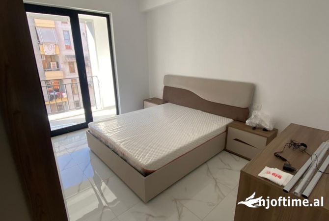 Shtepi me qera 1+1 ne Tirane - 450 Euro