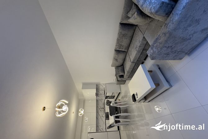 Shtepi me qera 2+1 ne Tirane - 600 Euro