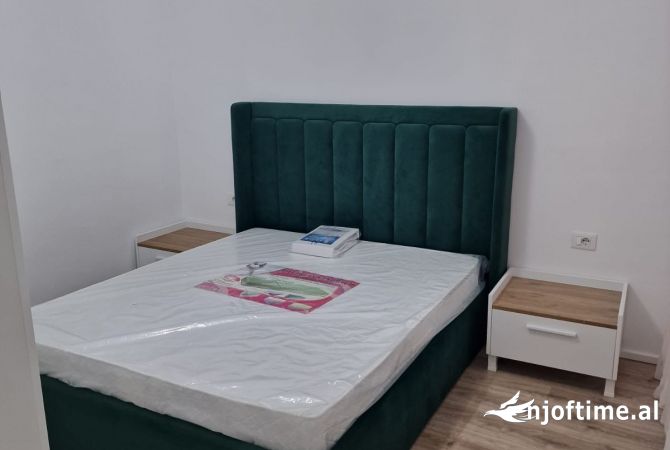 Shtepi me qera Apartament ne Tirane, 1+1, Mobilimi E mobiluar, Pagesa 550  Euro.