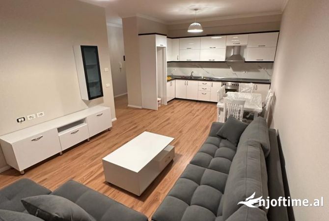 Shtepi me qera 2+1 ne Tirane - 550 Euro