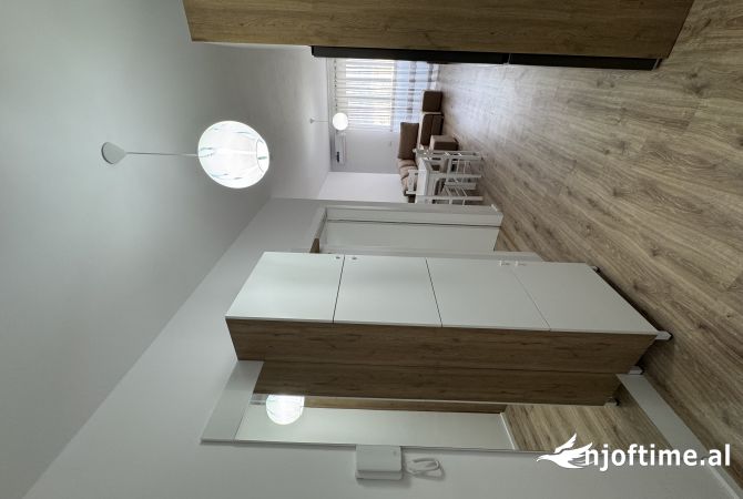 Shtepi me qera Apartament ne Tirane, 1+1, Mobilimi E mobiluar, Pagesa 50,000  Leke.