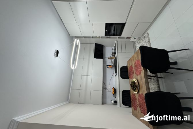 Shtepi me qera 2+1 ne Tirane - 60,000 Leke